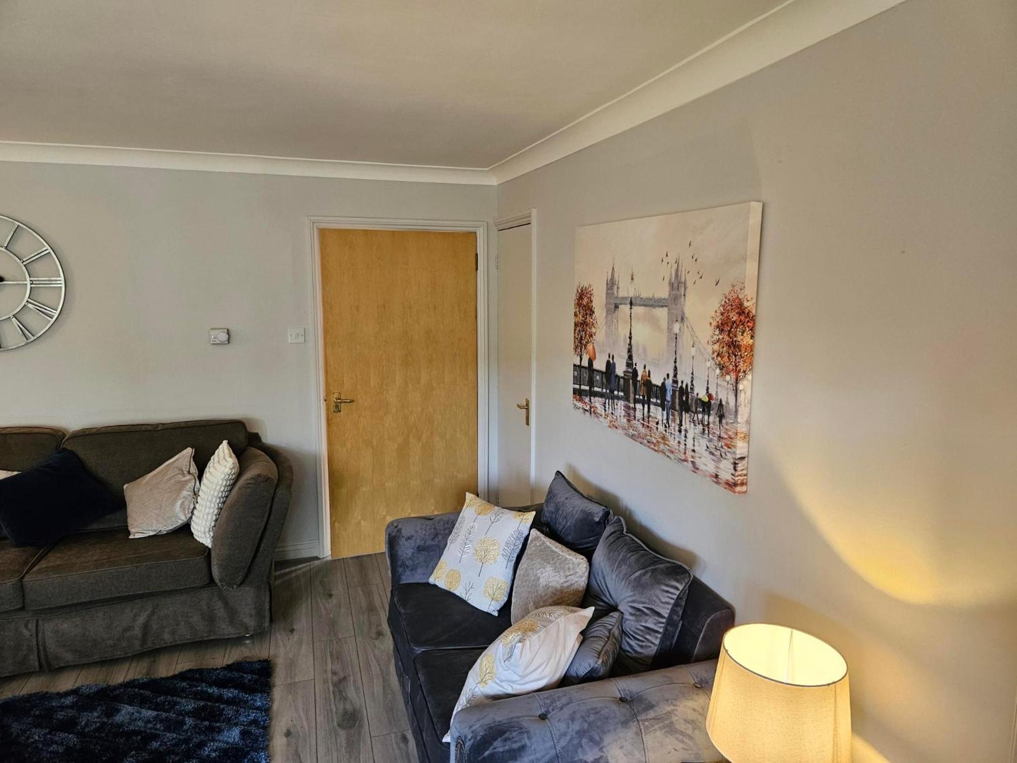 Redcot Gardens Stamford 4 Bed Contractor Familt Home With Parking Esterno foto
