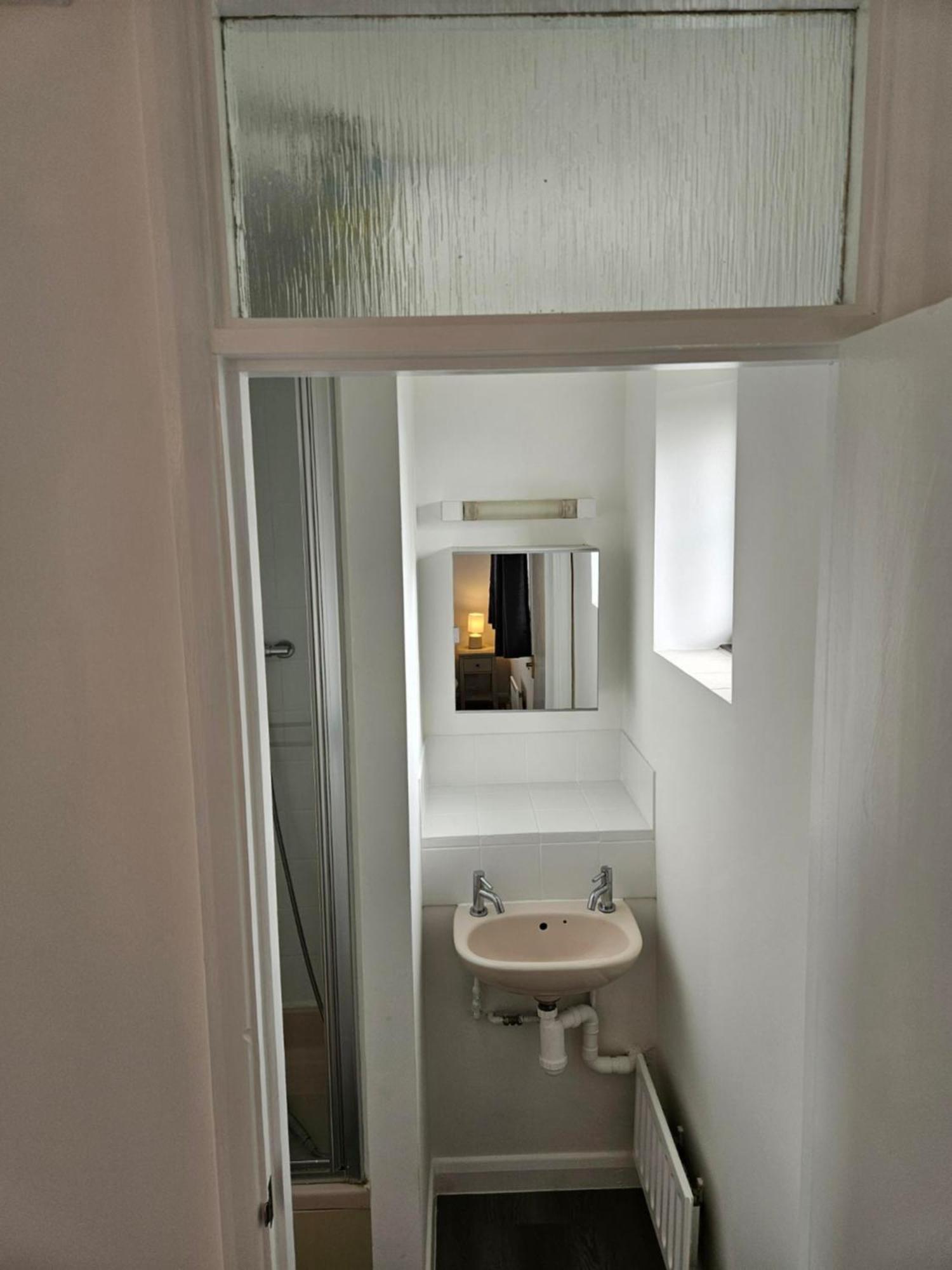 Redcot Gardens Stamford 4 Bed Contractor Familt Home With Parking Esterno foto