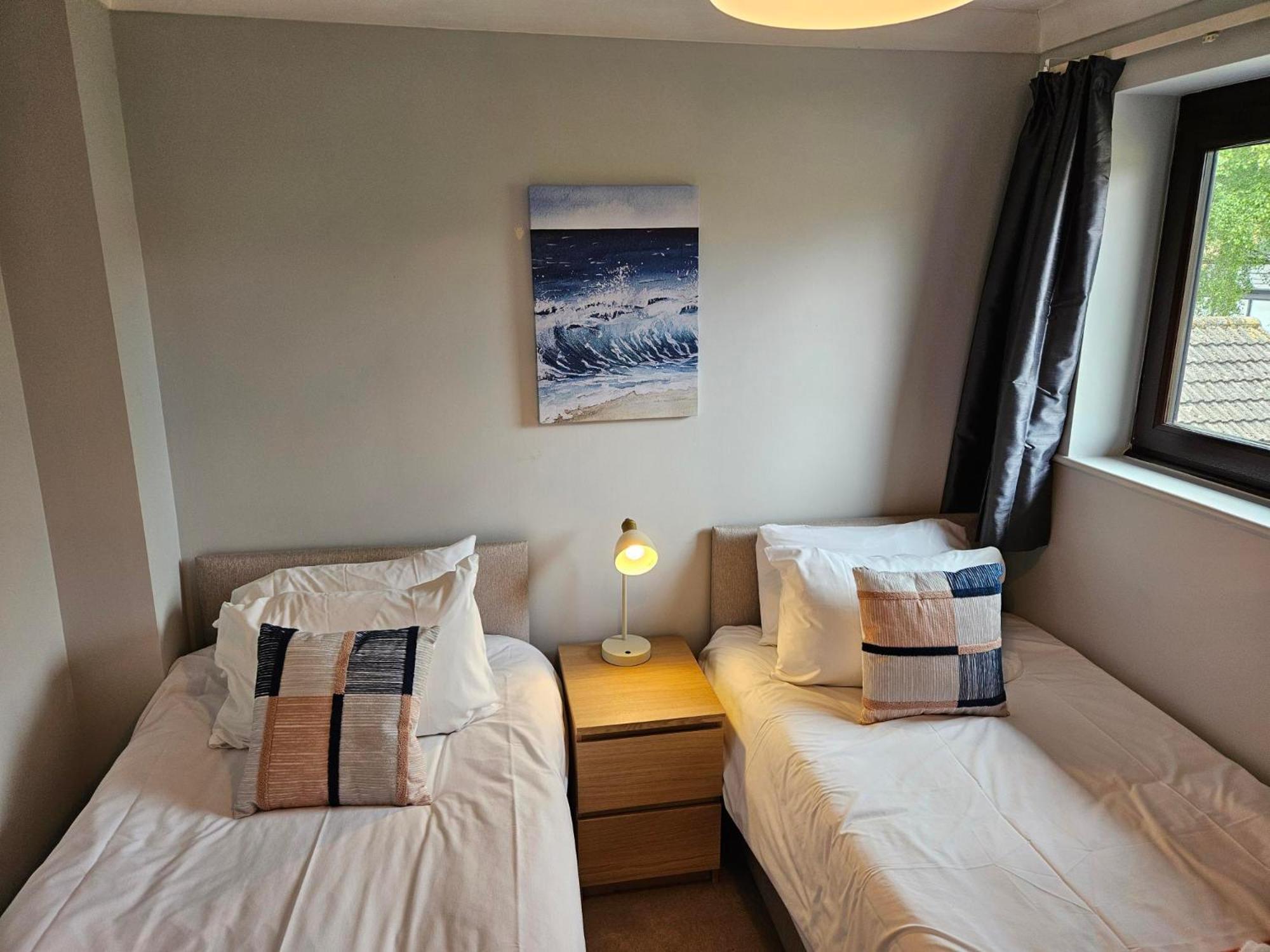 Redcot Gardens Stamford 4 Bed Contractor Familt Home With Parking Esterno foto